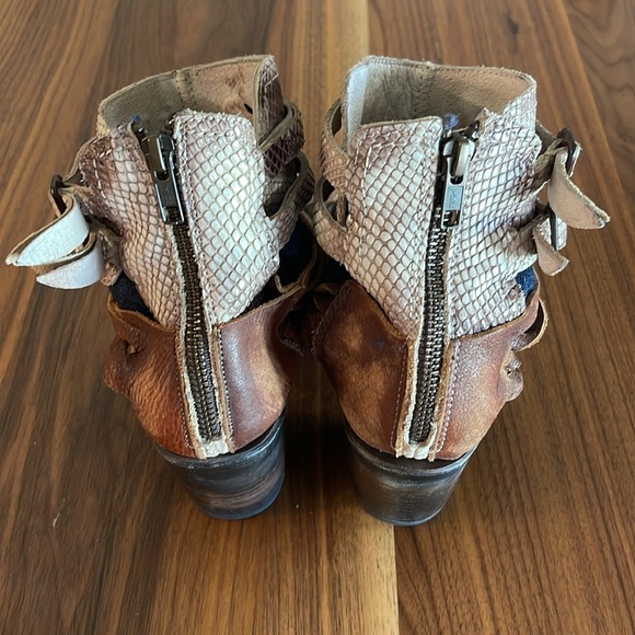 SOLD - EUC Vintage Freebird Nest, size 9, fits 10 - Picture 5 of 9